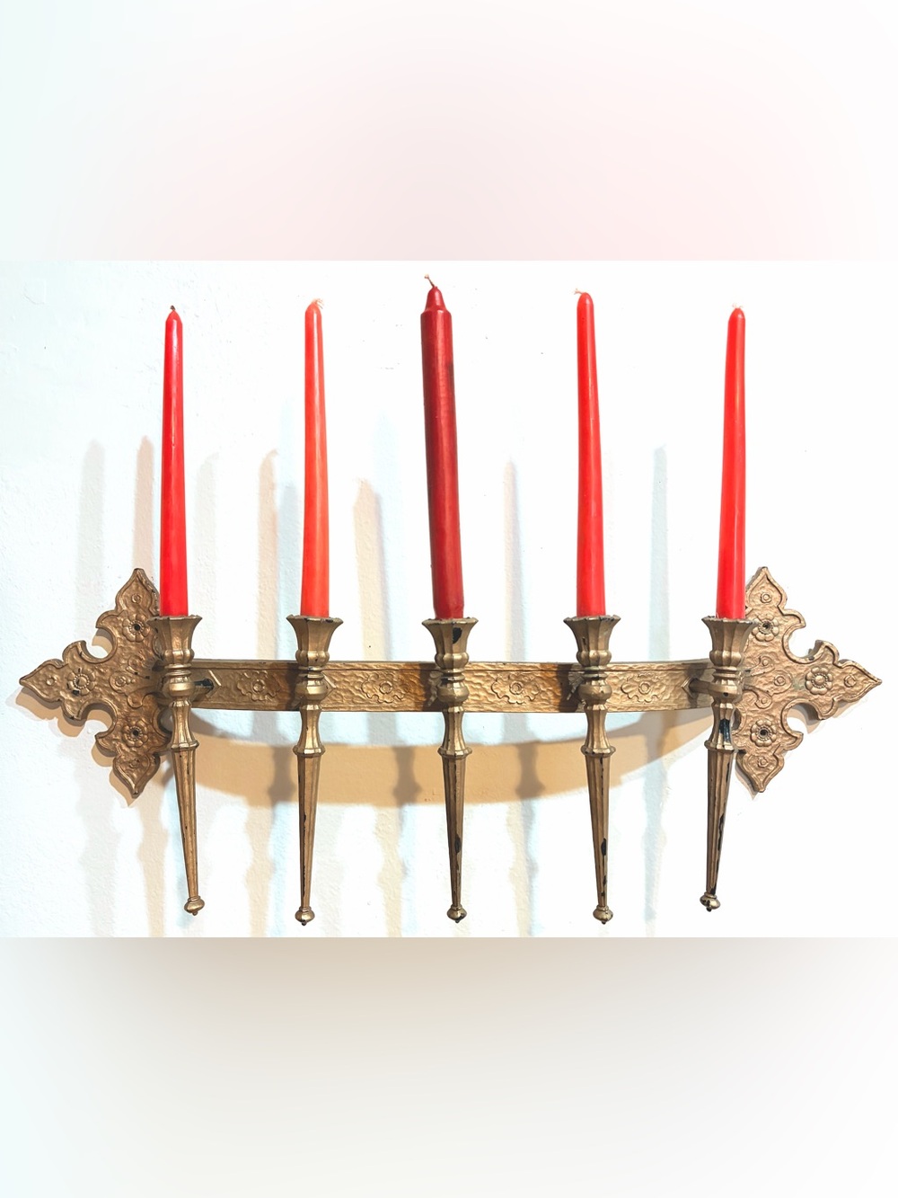 Vintage- Syroco-🖤 Mid Century Modern 5-Arm Gothic Revival Wall Sconce Candelabra